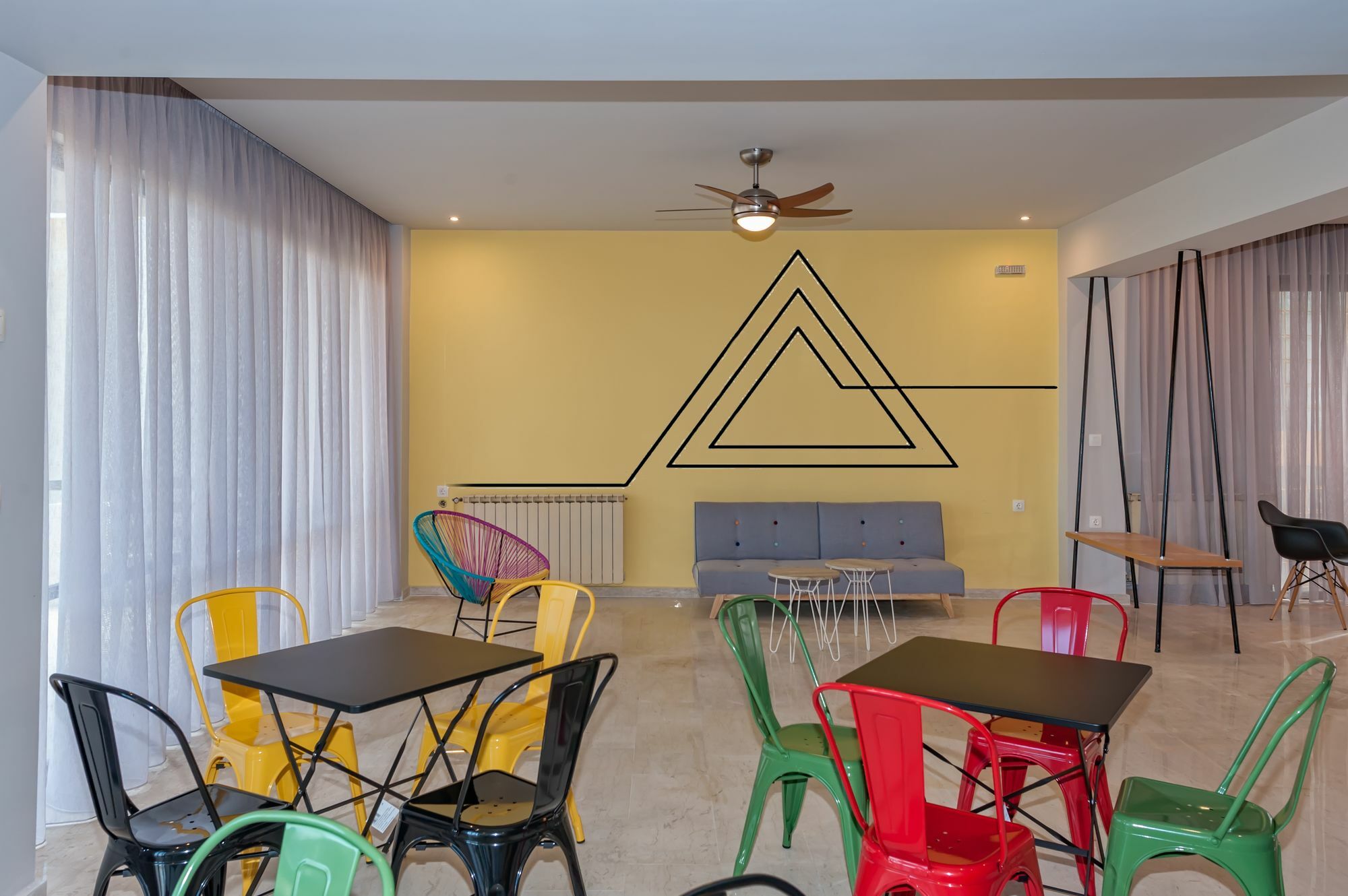 The Bongos - Socially Conscious Rooms, Part Of The Room Rate Goes To Charity Platanés Kültér fotó