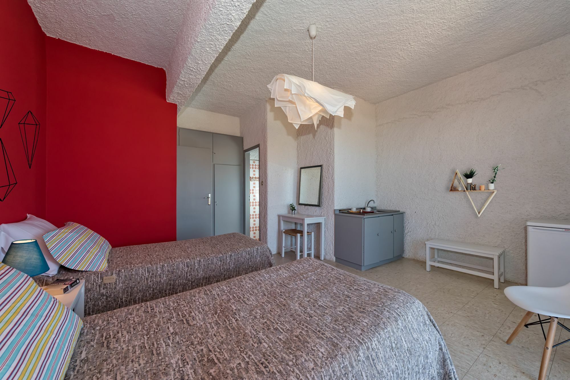 The Bongos - Socially Conscious Rooms, Part Of The Room Rate Goes To Charity Platanés Kültér fotó